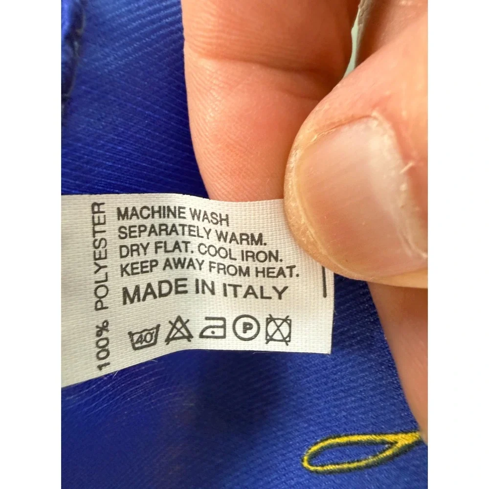 VTG Italian‎ Scarf By The Yves Rocher 